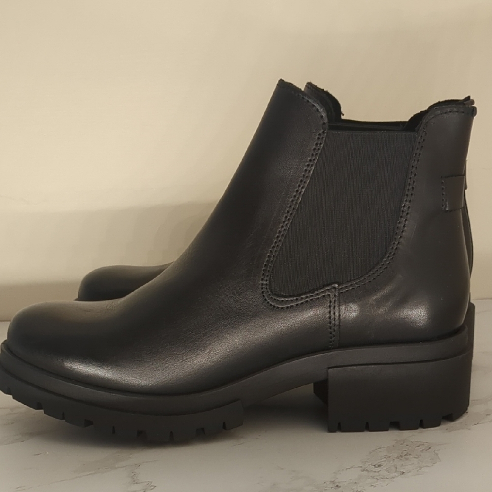 Elegant Black Leather Ankle Booties